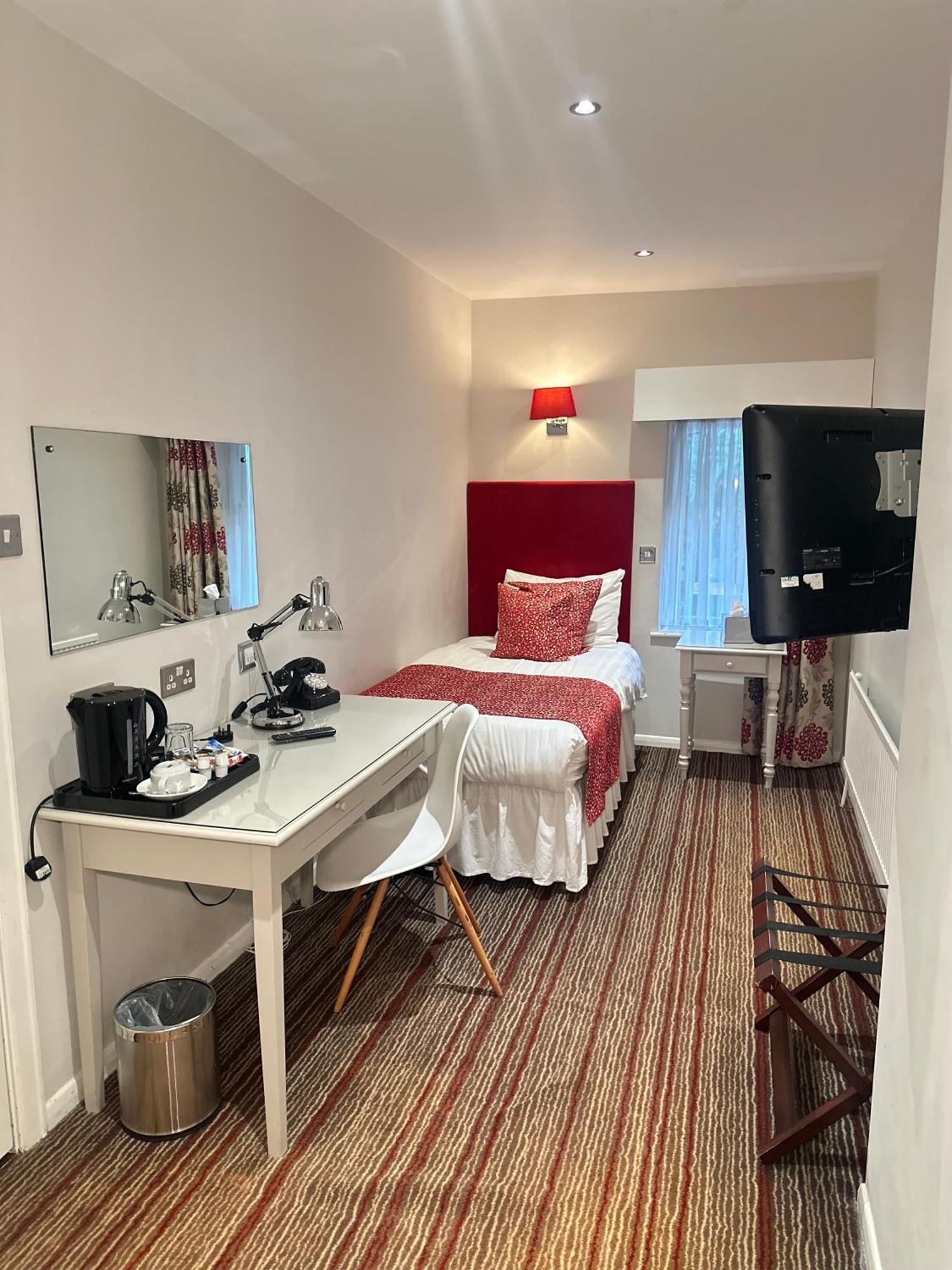 The Casa Hotel, Sure Hotel Collection By Best Western Yateley Eksteriør bilde